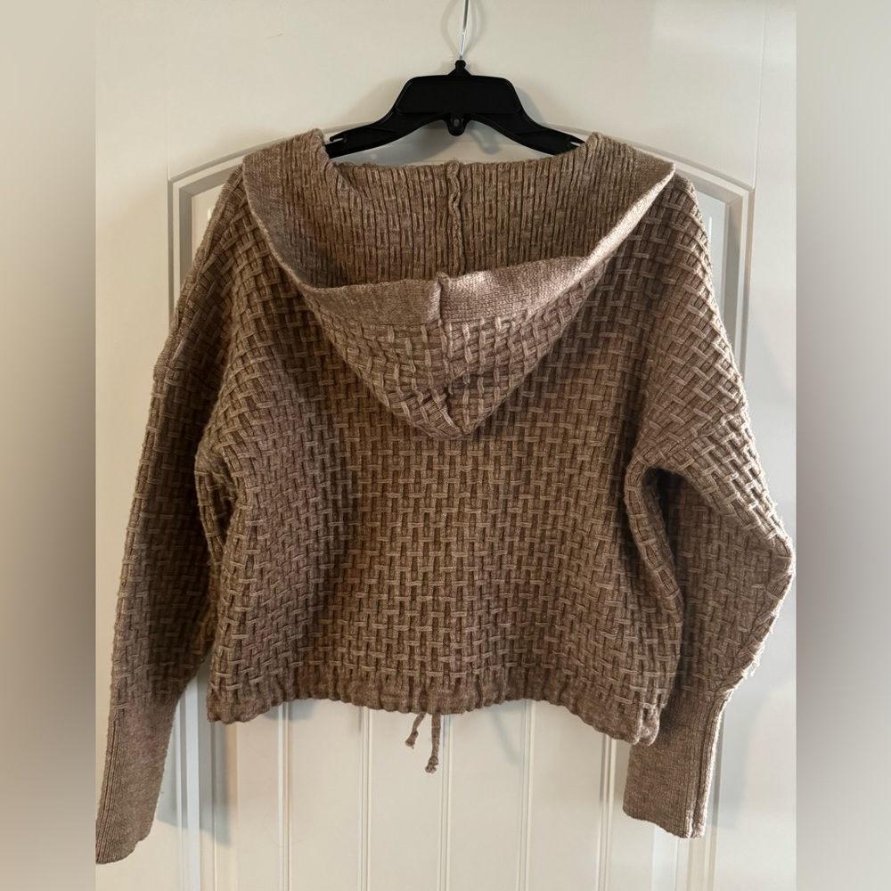 Paper Crane cropped, hooded sweater - Picture 3 of 9